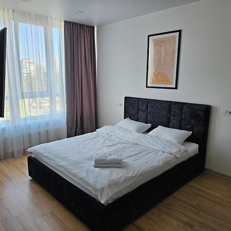Nyvky Like Home - Studio - Apt 35 Киев Екстериор снимка