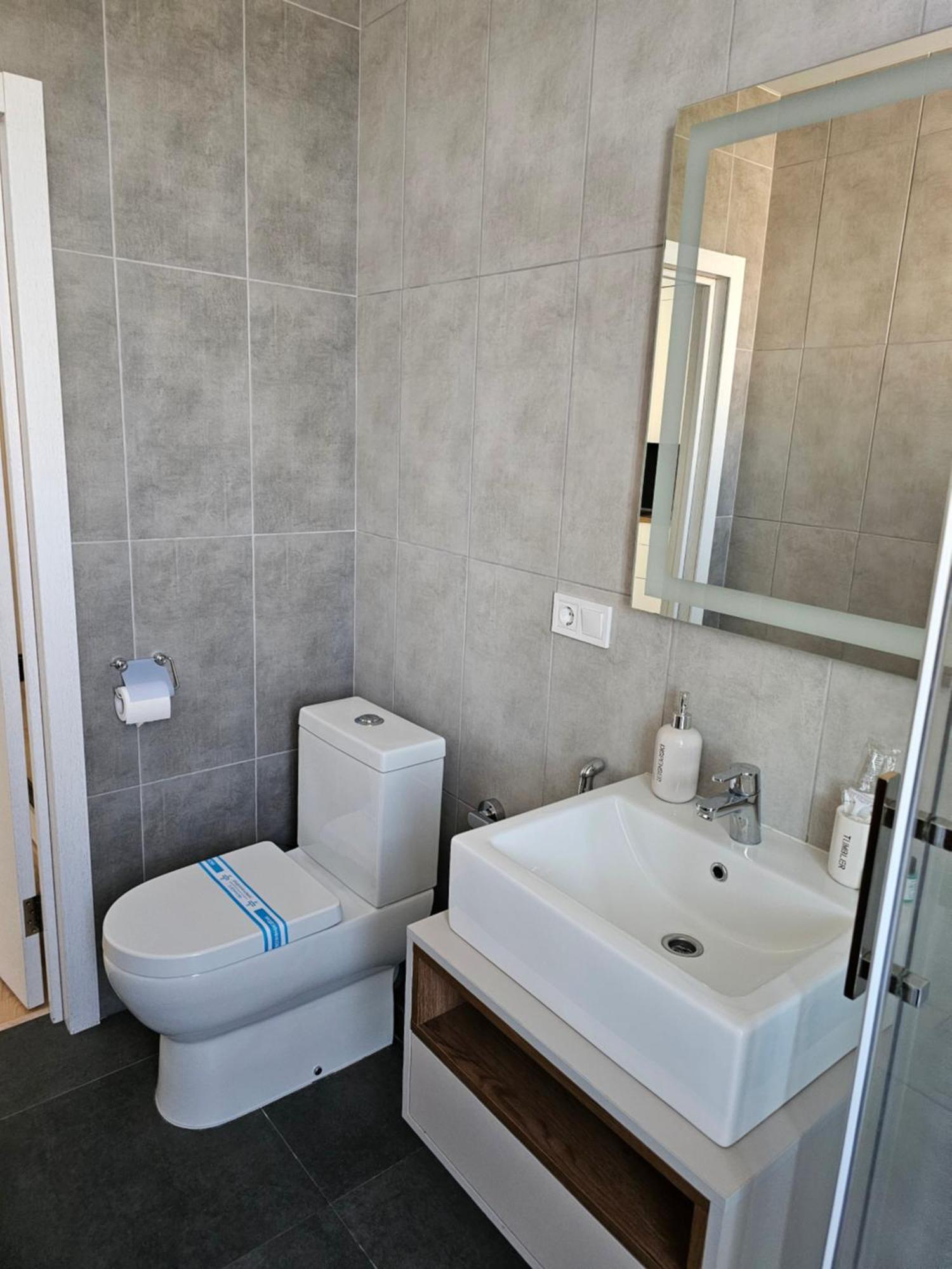 Nyvky Like Home - Studio - Apt 35 Киев Екстериор снимка